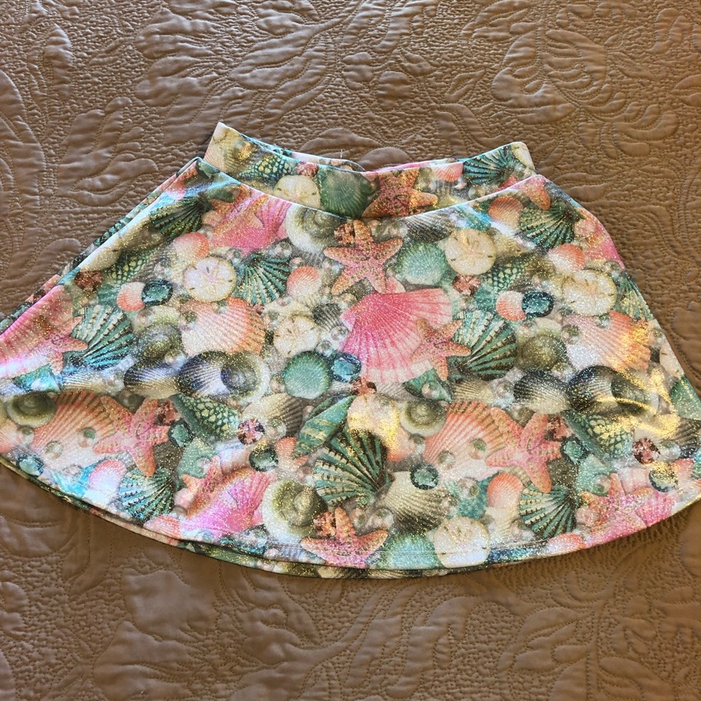 New Justice Shimmering Sea Shells Skirt 🥰